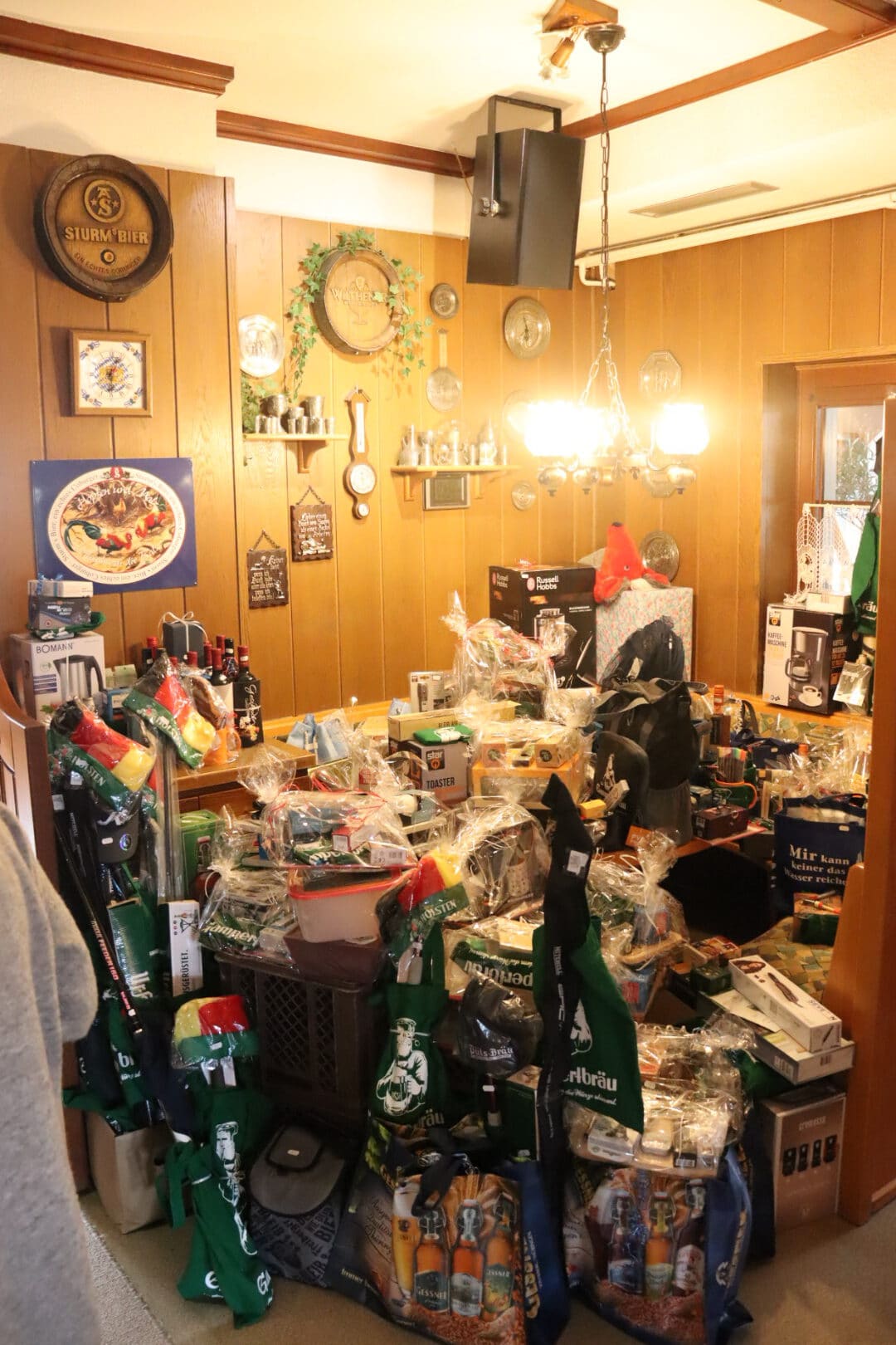 Jahresabschlussfeier – Sponsoren gesucht Jahresabschlussfeier – Sponsoren gesucht